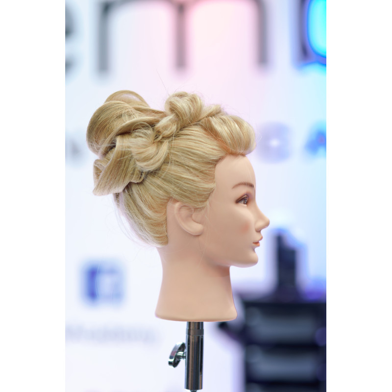 Główka fryzjerska treningowa Angel blond Zaremba do koków włosy naturalne 55 cm Główka fryzjerska treningowa Angel blond Zaremba do koków włosy naturalne 55 cm