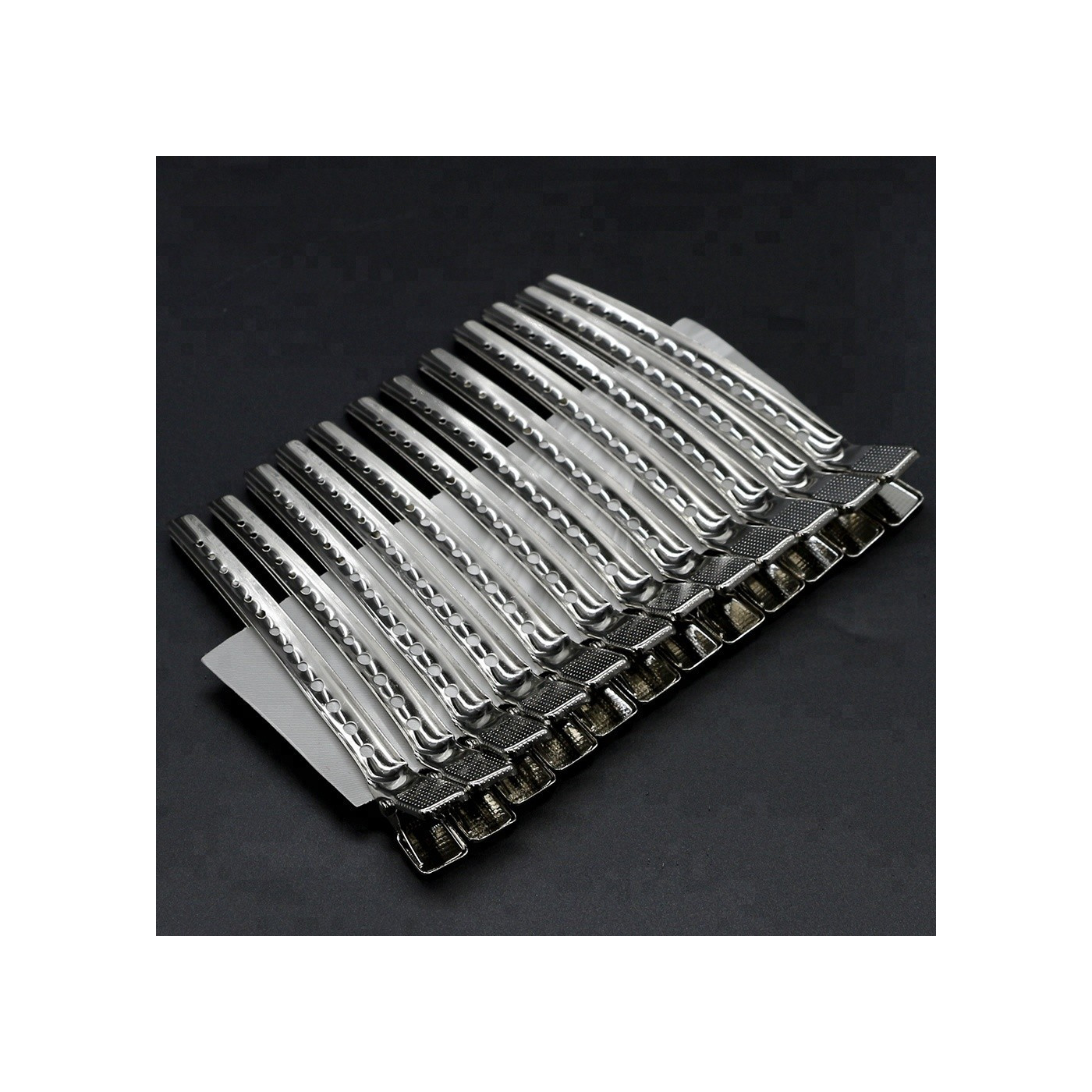 Klipsy klamry fryzjerskie metalowe do włosów 10,5 cm 12 szt. Klipsy klamry fryzjerskie metalowe do włosów 10,5 cm 12 szt.