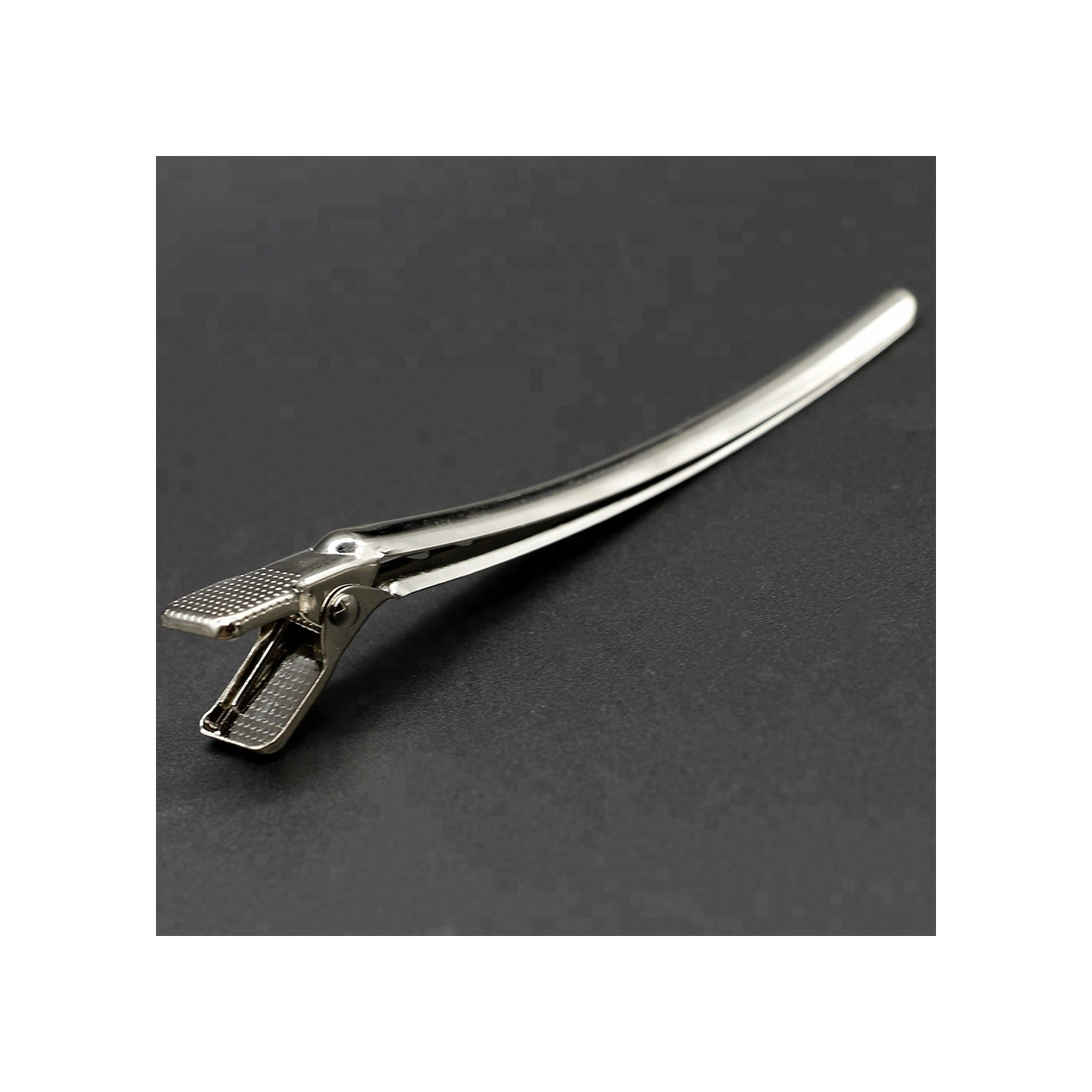 Klipsy klamry fryzjerskie metalowe do włosów 10,5 cm 12 szt. Klipsy klamry fryzjerskie metalowe do włosów 10,5 cm 12 szt.