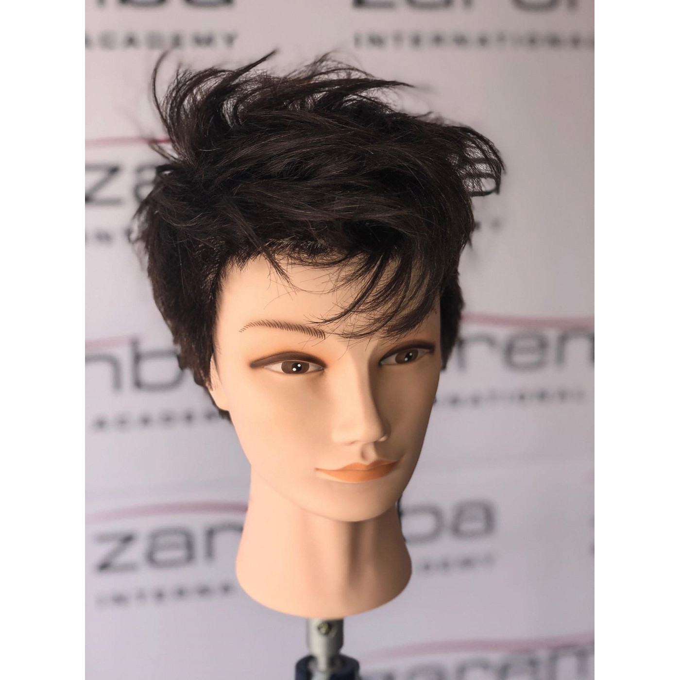 Główka fryzjerska treningowa Sophie naturalny brąz do strzyżeń damskich włosy naturalne 60 cm Główka fryzjerska treningowa Sophie naturalny brąz do strzyżeń damskich włosy naturalne 60 cm