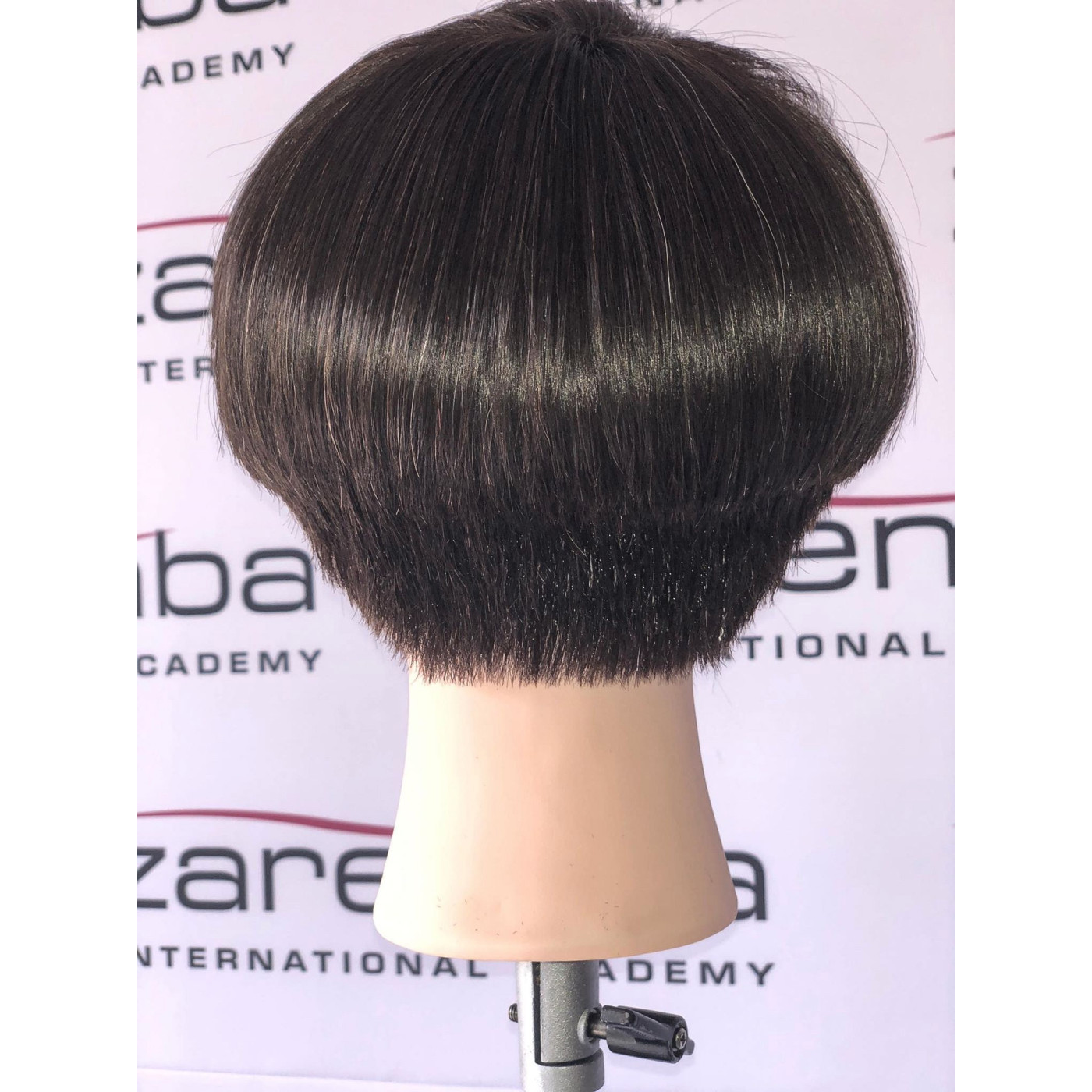 Główka fryzjerska treningowa Sophie naturalny brąz do strzyżeń damskich włosy naturalne 60 cm Główka fryzjerska treningowa Sophie naturalny brąz do strzyżeń damskich włosy naturalne 60 cm